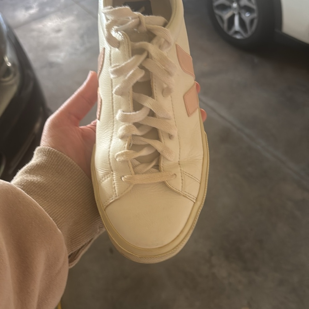 VEJA Logo Campo Leather Pink V Sneakers - Picture 15 of 15